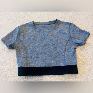 Stori fitted Cropped top.